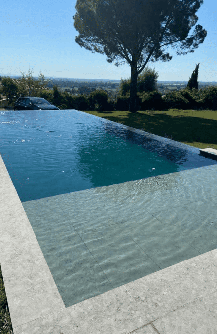 Rénovation d'une piscine à débordement