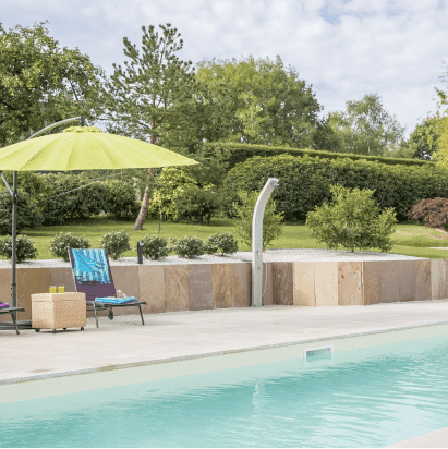 Piscine avec douche